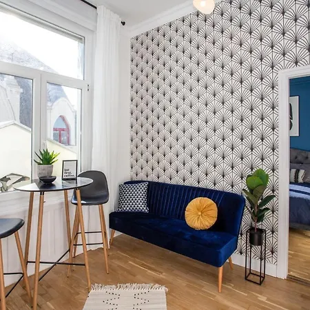 Apartman Cute Riverside With Unique Danube View Balcony *